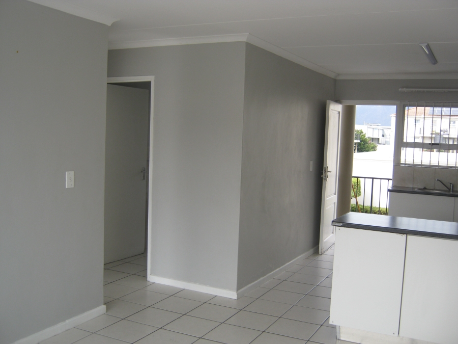 To Let 2 Bedroom Property for Rent in Guldenland Western Cape